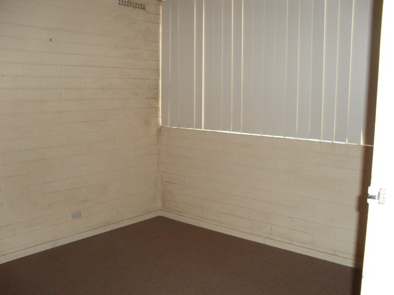 1/2 Leeds Street, Salisbury East SA 5109