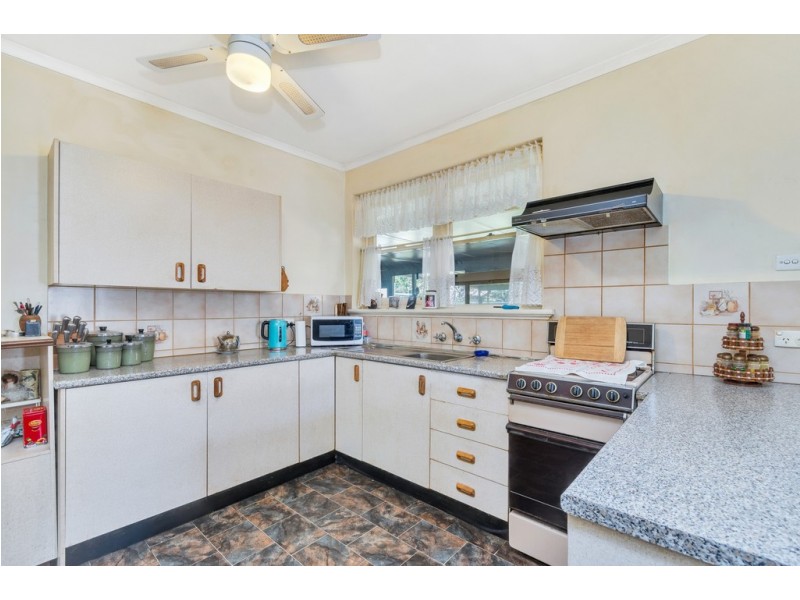 28 DEVON DRIVE, Salisbury SA 5108