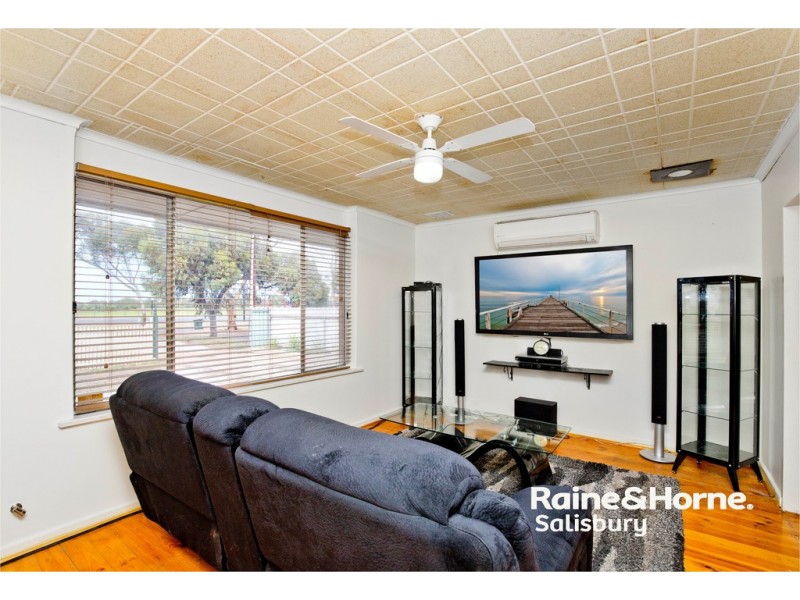 24 Frost Road, Salisbury SA 5108