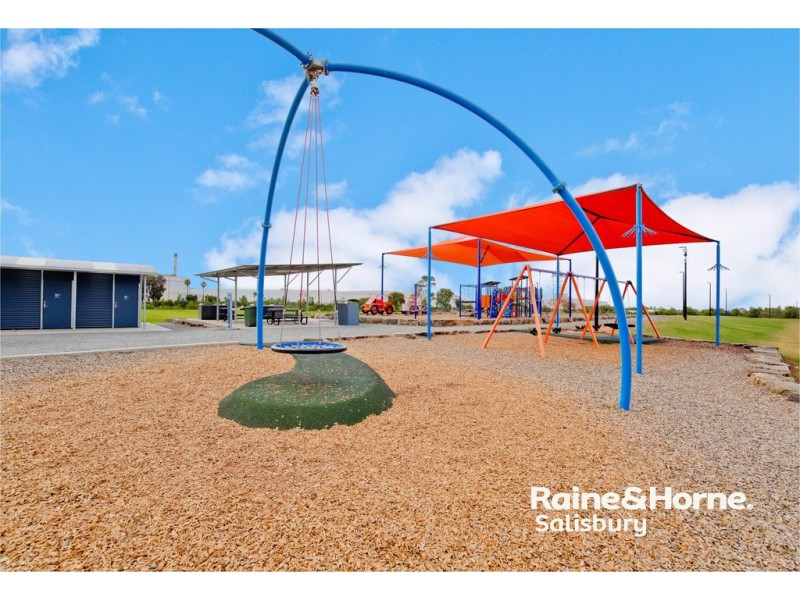 24 Frost Road, Salisbury SA 5108