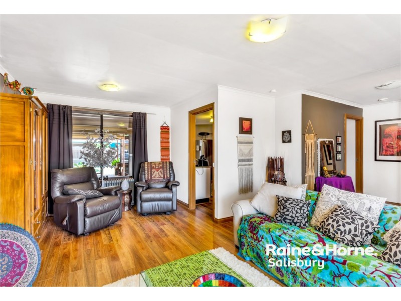24 Damian Drive, Salisbury Heights SA 5109