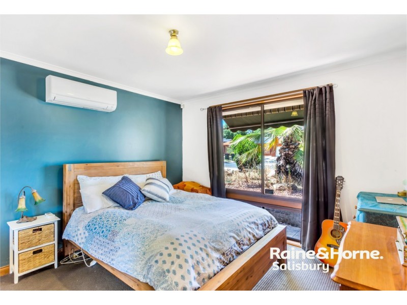 24 Damian Drive, Salisbury Heights SA 5109