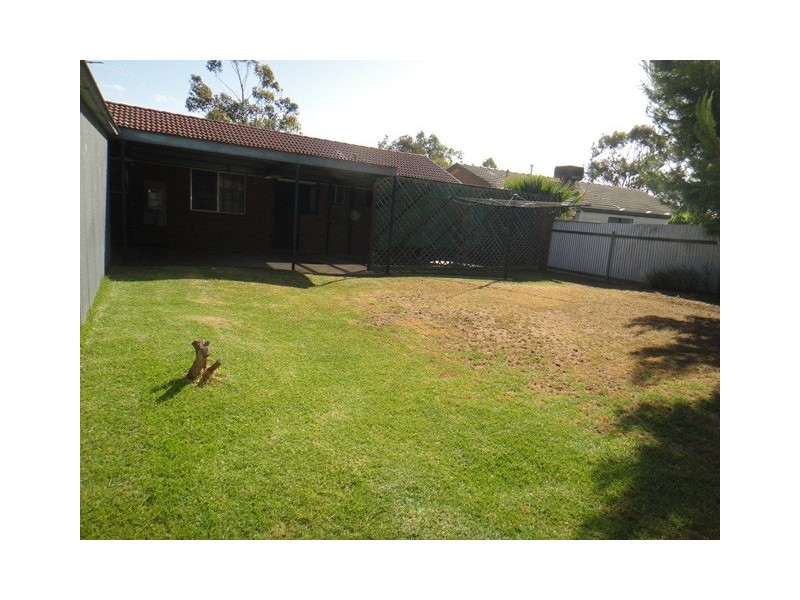 12  Bond Avenue, Burton SA 5110
