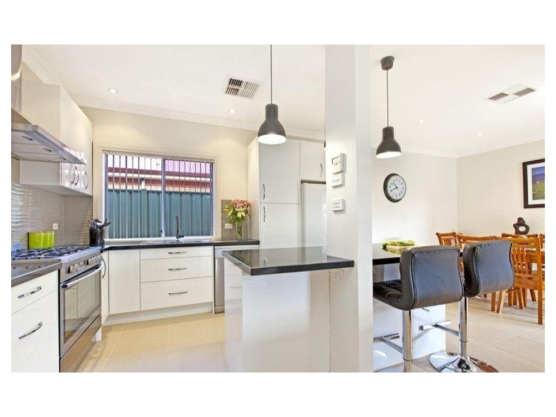 4 Banrock Place, Mawson Lakes SA 5095