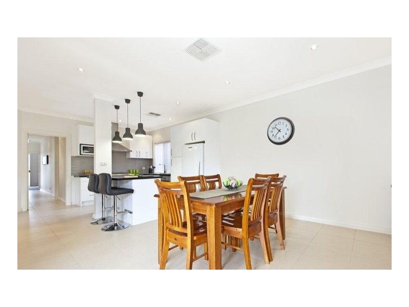 4 Banrock Place, Mawson Lakes SA 5095