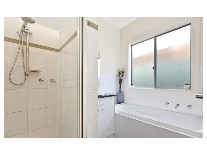 4 Banrock Place, Mawson Lakes SA 5095