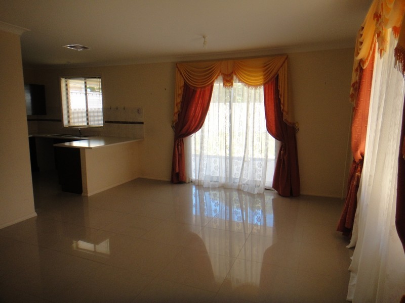 7 Macquarie Avenue, Hillcrest SA 5086