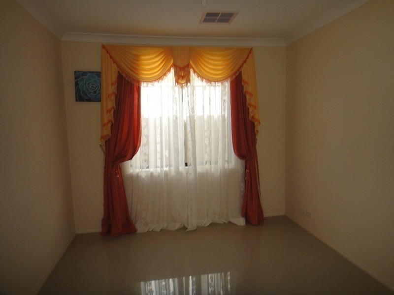 7 Macquarie Avenue, Hillcrest SA 5086