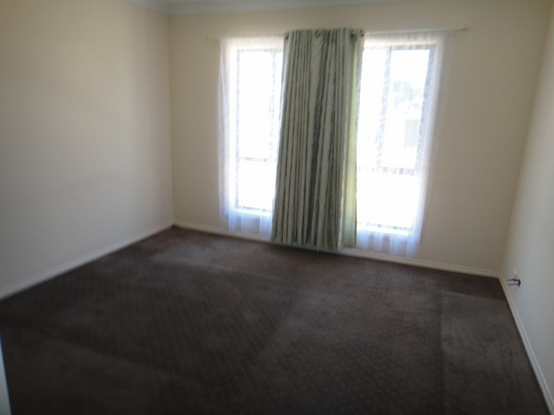 7 Macquarie Avenue, Hillcrest SA 5086