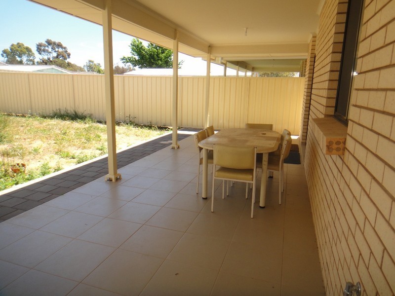 7 Macquarie Avenue, Hillcrest SA 5086