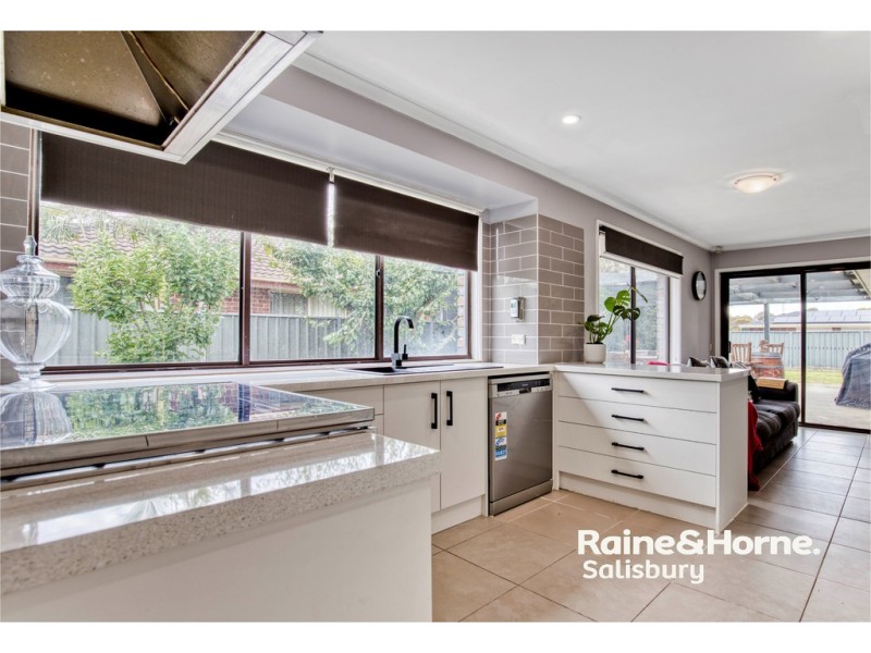 27 Garfield Court, Paralowie SA 5108