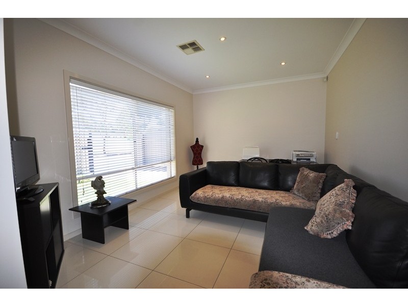 4 Waterford Street, Salisbury Downs SA 5108