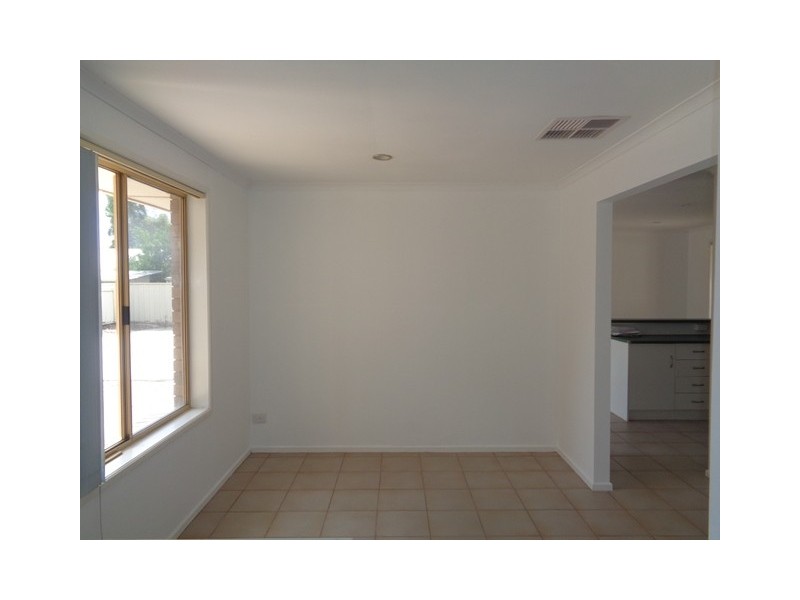 32 Ronaldo Way, Paralowie SA 5108