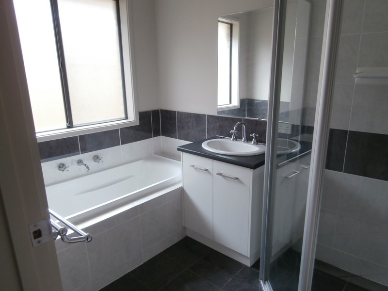 15  Melvina Road, Paralowie SA 5108