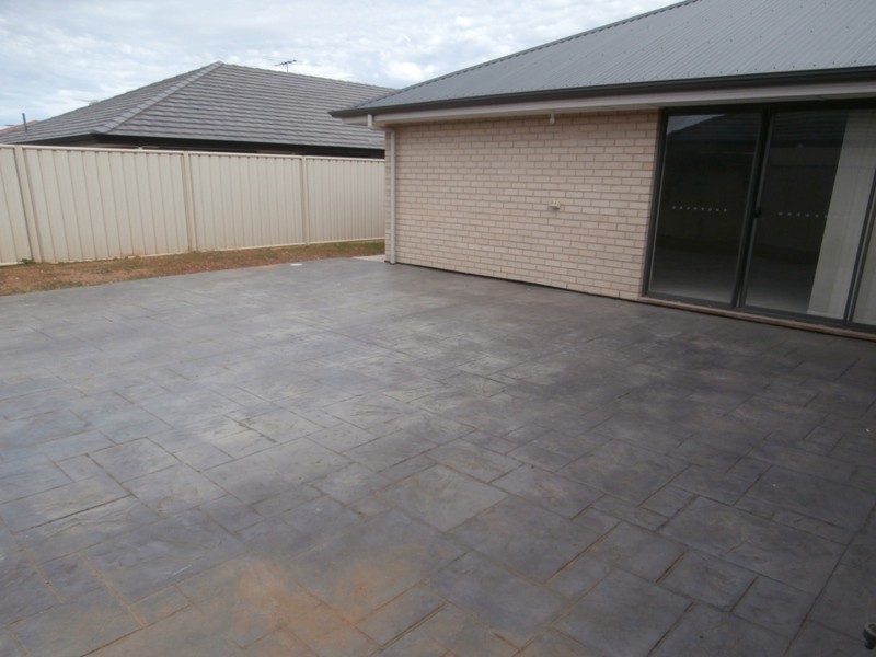 15  Melvina Road, Paralowie SA 5108