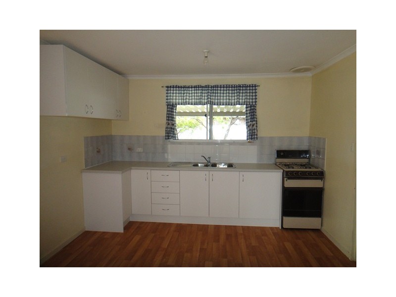 8 Roxby Street, Parafield Gardens SA 5107