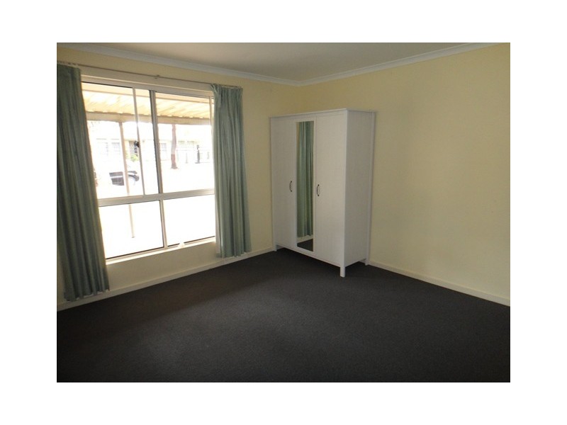 8 Roxby Street, Parafield Gardens SA 5107