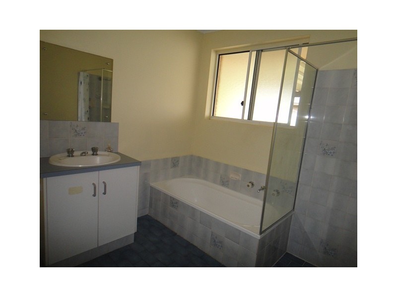 8 Roxby Street, Parafield Gardens SA 5107