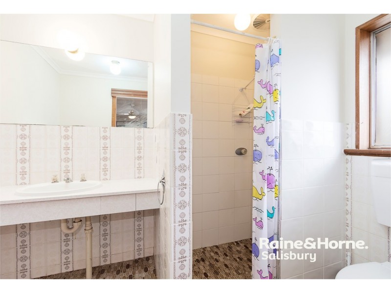 43 Hawker Crescent, Elizabeth East SA 5112