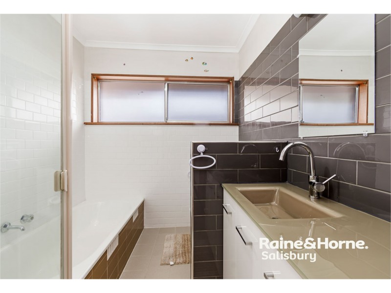 43 Hawker Crescent, Elizabeth East SA 5112