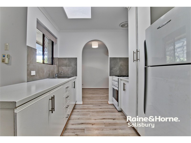 32 Taarnby Drive, Salisbury Downs SA 5108