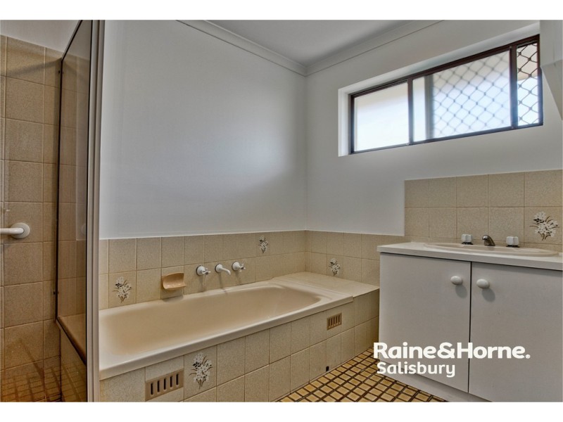 32 Taarnby Drive, Salisbury Downs SA 5108