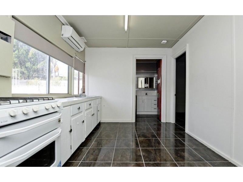 18 Halsey Road, Elizabeth East SA 5112