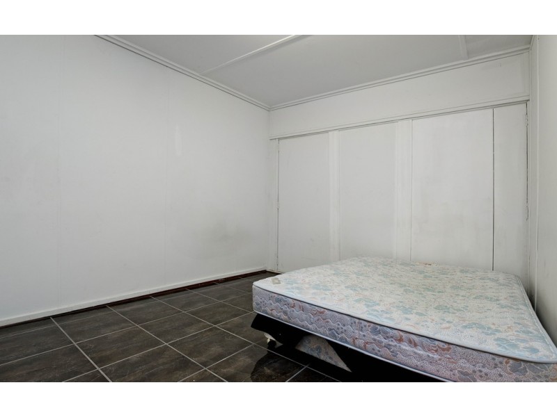 18 Halsey Road, Elizabeth East SA 5112