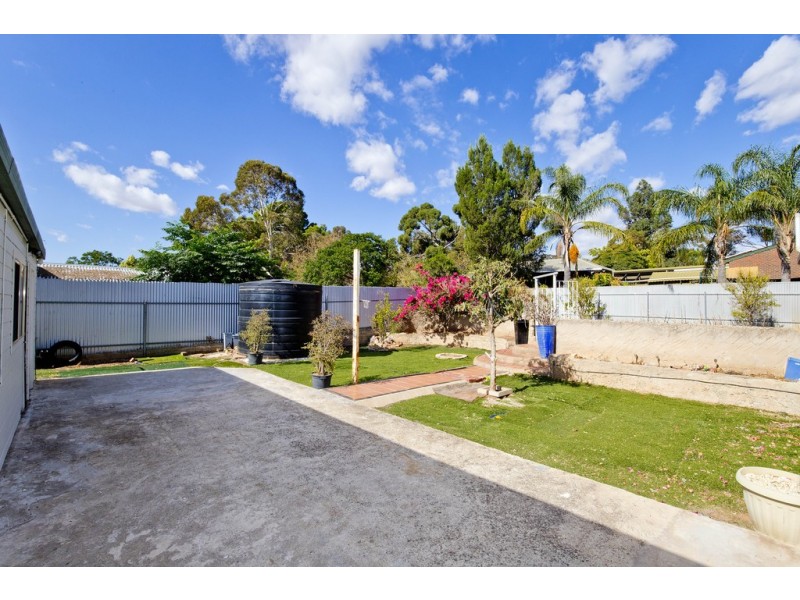 18 Halsey Road, Elizabeth East SA 5112