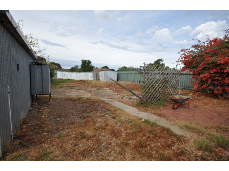 13 Edith Rd, Salisbury North SA 5108