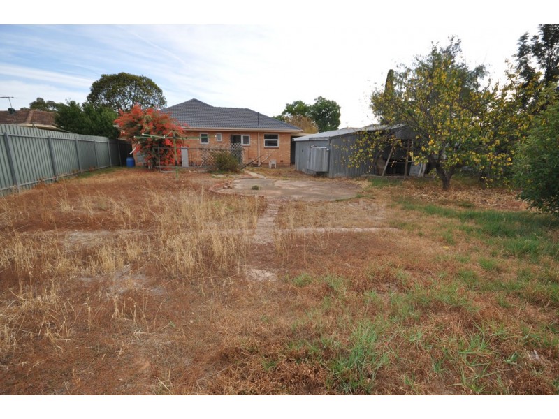 13 Edith Rd, Salisbury North SA 5108