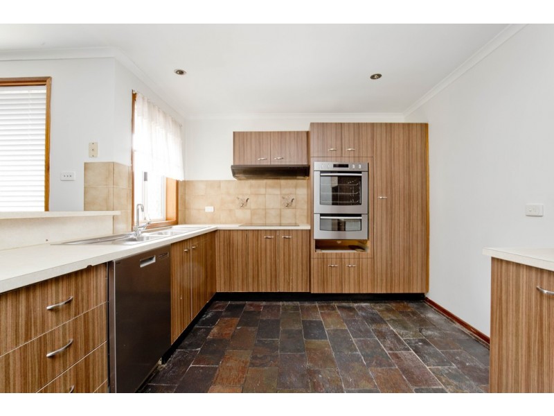 18 Reynolds Drive, Paralowie SA 5108