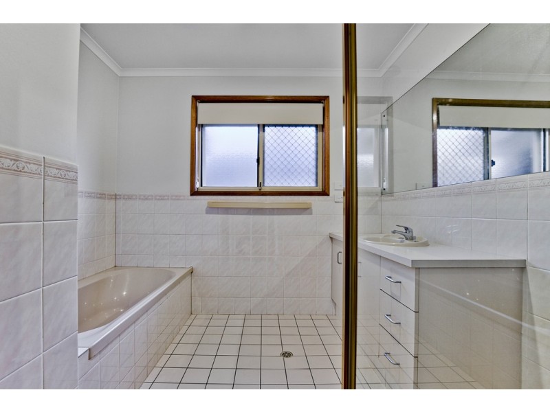 15 Crown Crescent, Paralowie SA 5108