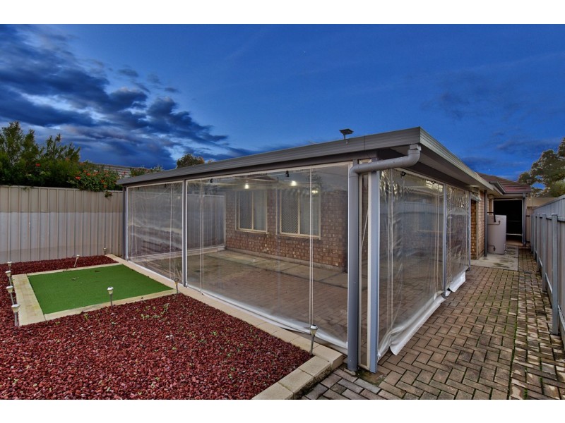 15 Crown Crescent, Paralowie SA 5108