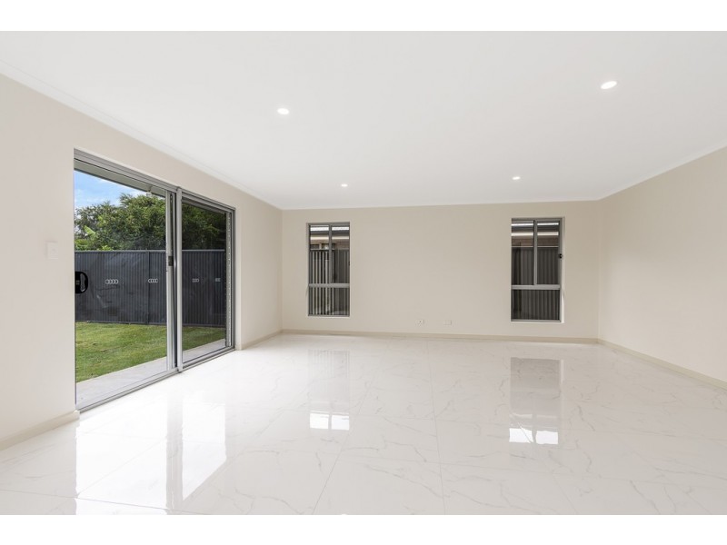 12A and 12B St Ives Drive, Parafield Gardens SA 5107