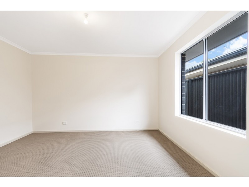 12A and 12B St Ives Drive, Parafield Gardens SA 5107