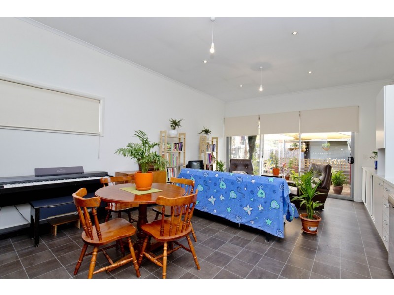 6 Phillipson Circuit, Mawson Lakes SA 5095