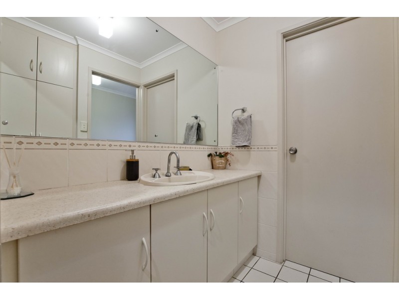 18 Ensign Court, Andrews Farm SA 5114