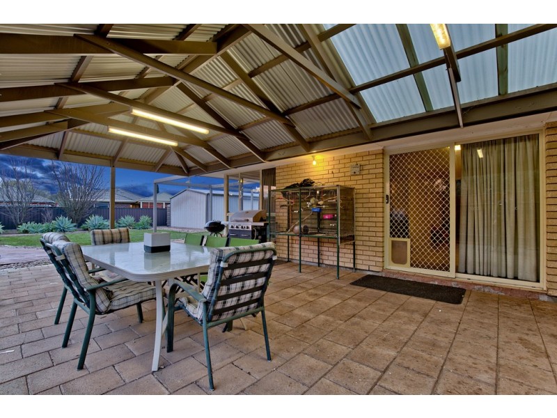 18 Ensign Court, Andrews Farm SA 5114