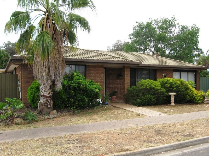 9 Jan Street, Paralowie SA 5108