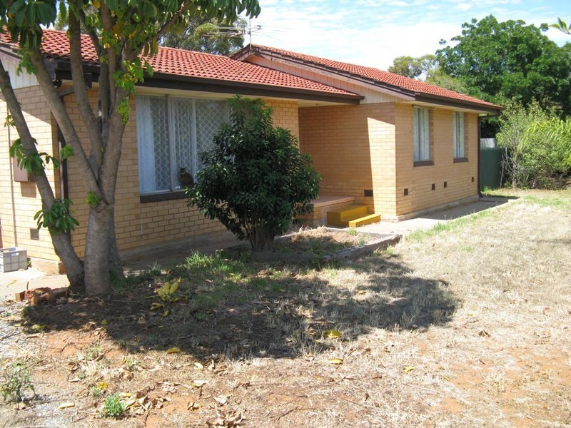42 McKenzie  RD, Elizabeth Downs SA 5113