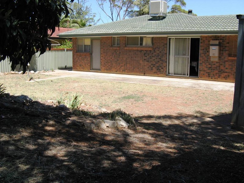 17 Inwood Rd, Elizabeth East SA 5112