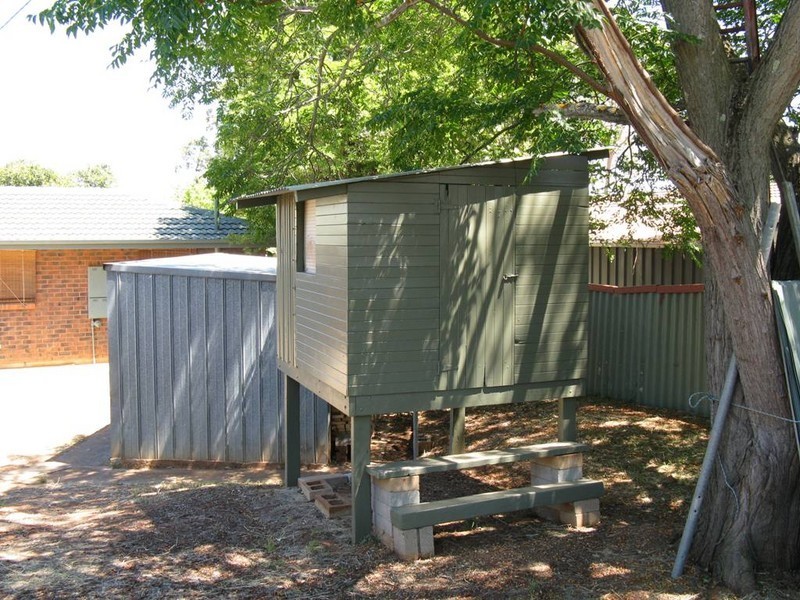 17 Inwood Rd, Elizabeth East SA 5112