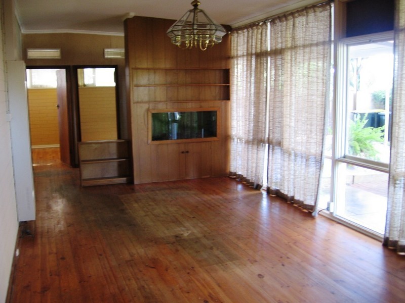 13 Daphne Rd, Salisbury East SA 5109