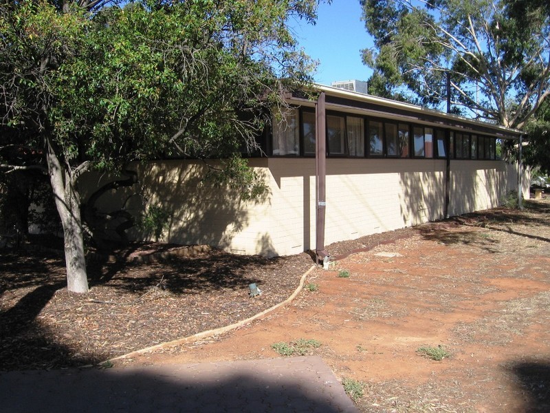 13 Daphne Rd, Salisbury East SA 5109