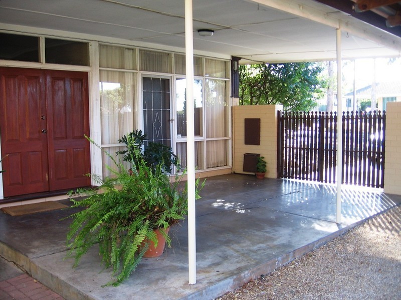 13 Daphne Rd, Salisbury East SA 5109