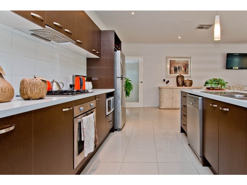 38 Newland Way, Mawson Lakes SA 5095