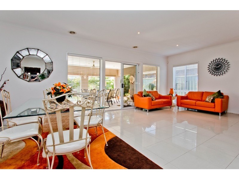 38 Newland Way, Mawson Lakes SA 5095