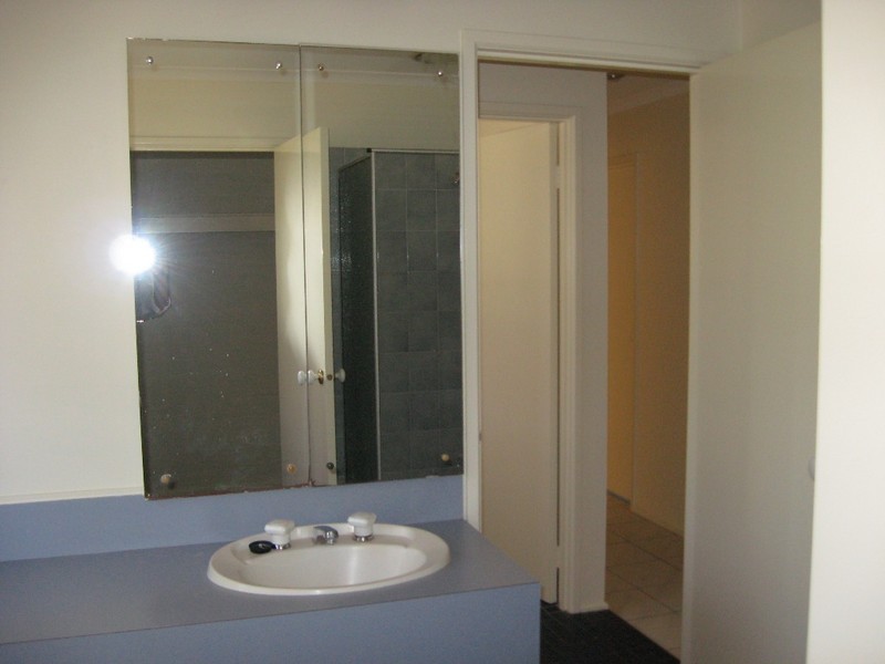 6 Zeta Crt, Parafield Gardens SA 5107