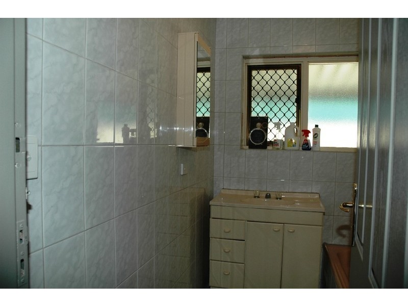 2 Aquamarine Dr, Salisbury East SA 5109